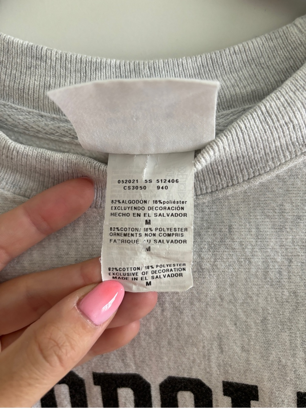 Champion Gray 'Metropolitan Museum of Art New York' Crewneck Sweatshirt - Picture 4 of 4